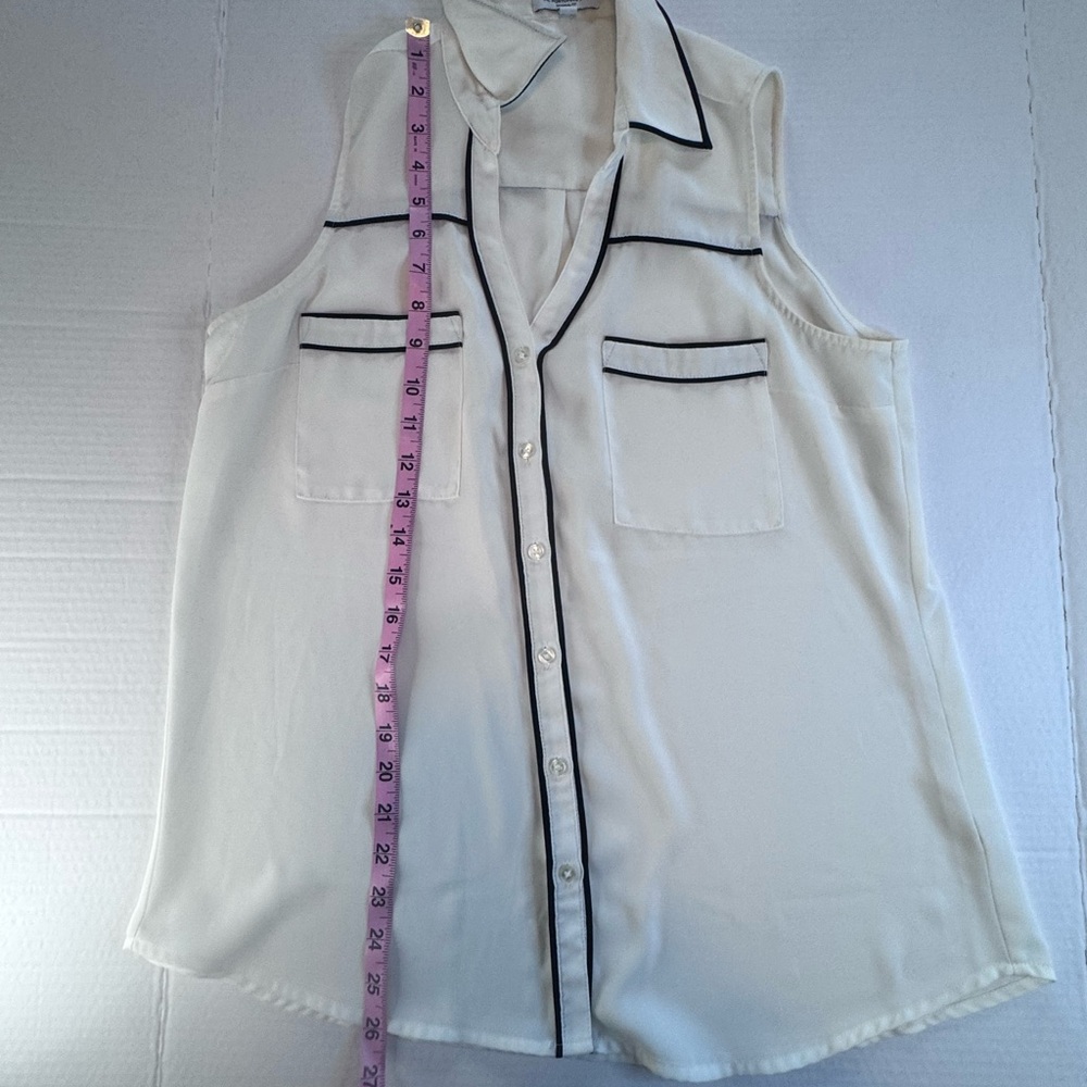 Express Portofino Sleeveless Blouse Black Piping White Button Front Top M - Picture 7 of 10